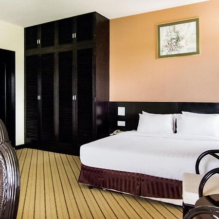 Oyo 89693 Perkasa Hotel Keningau Near Hospital Keningau Dış mekan fotoğraf