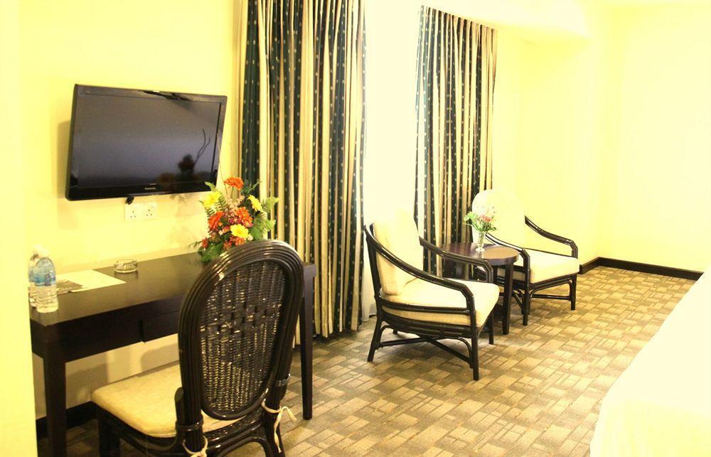 Oyo 89693 Perkasa Hotel Keningau Near Hospital Keningau Dış mekan fotoğraf