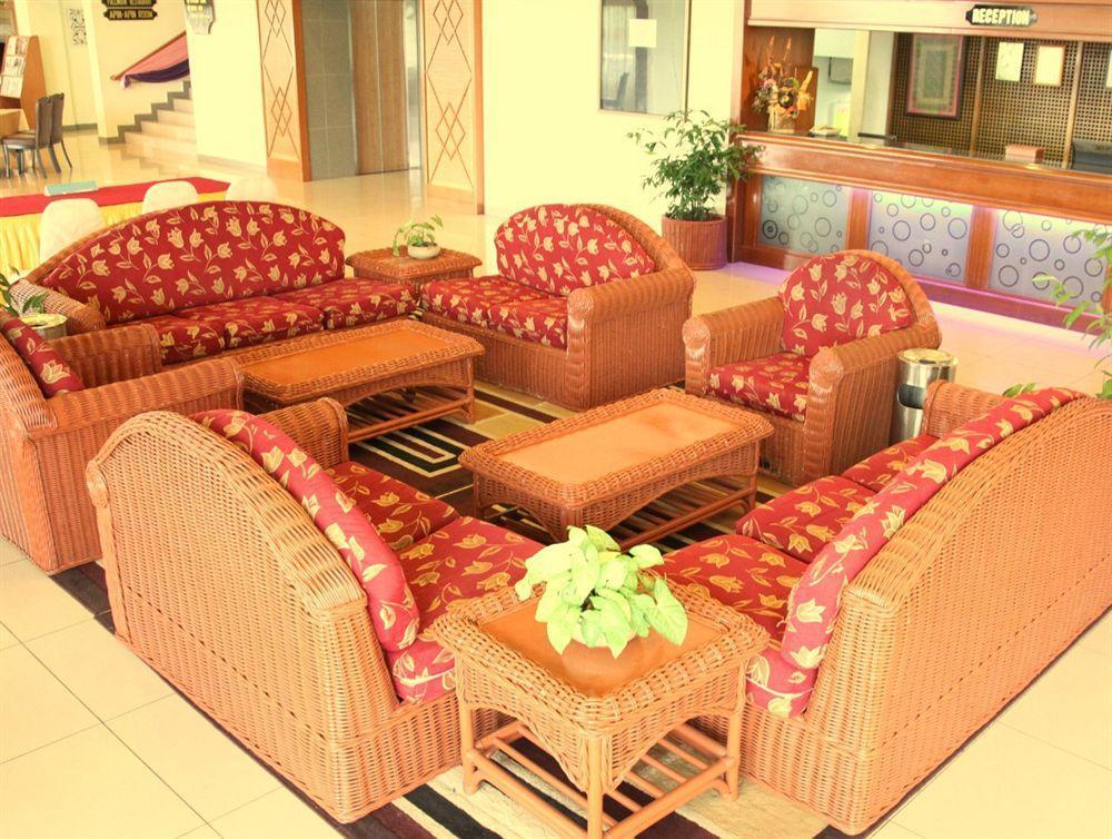 Oyo 89693 Perkasa Hotel Keningau Near Hospital Keningau Dış mekan fotoğraf