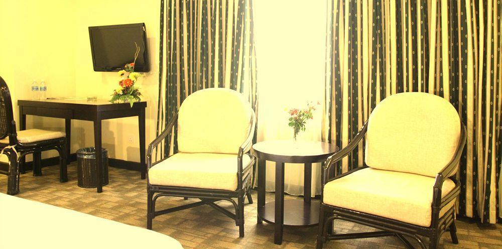 Oyo 89693 Perkasa Hotel Keningau Near Hospital Keningau Dış mekan fotoğraf