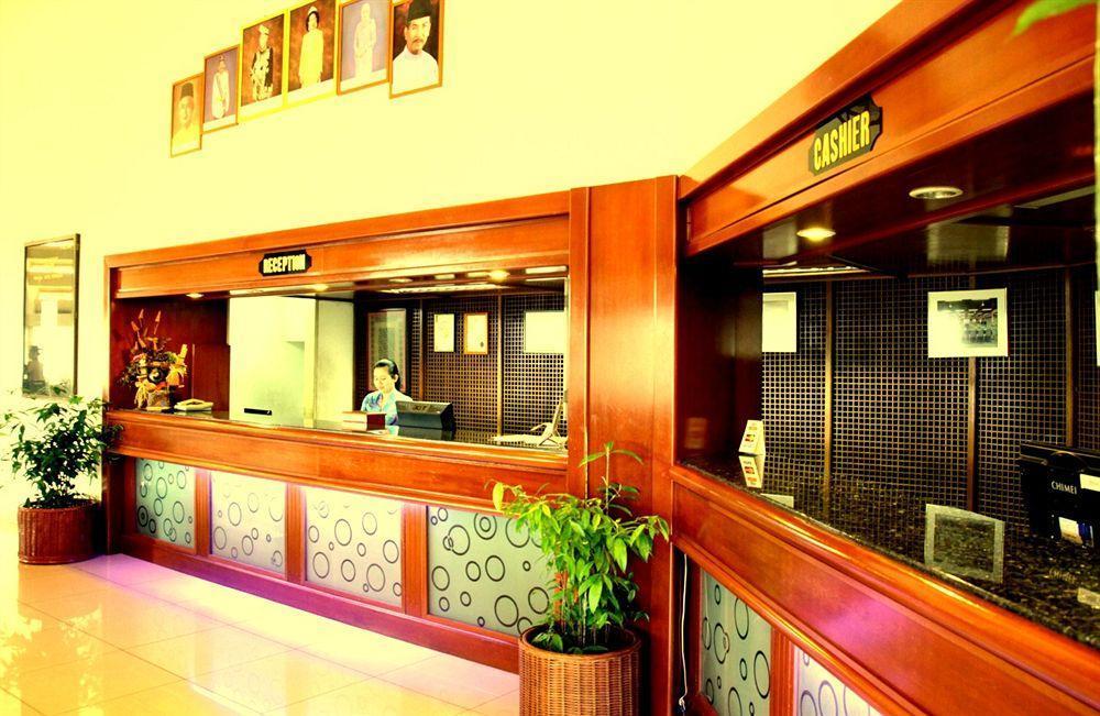 Oyo 89693 Perkasa Hotel Keningau Near Hospital Keningau Dış mekan fotoğraf