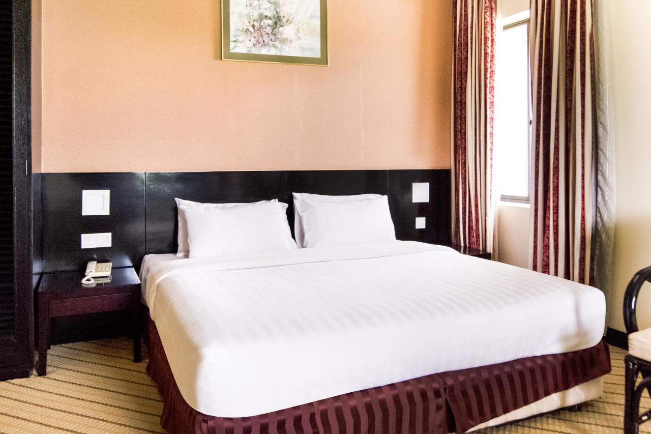 Oyo 89693 Perkasa Hotel Keningau Near Hospital Keningau Dış mekan fotoğraf