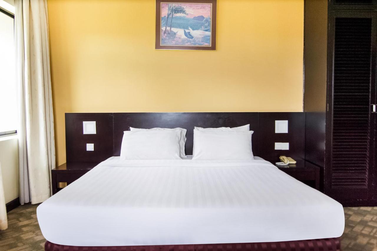 Oyo 89693 Perkasa Hotel Keningau Near Hospital Keningau Dış mekan fotoğraf
