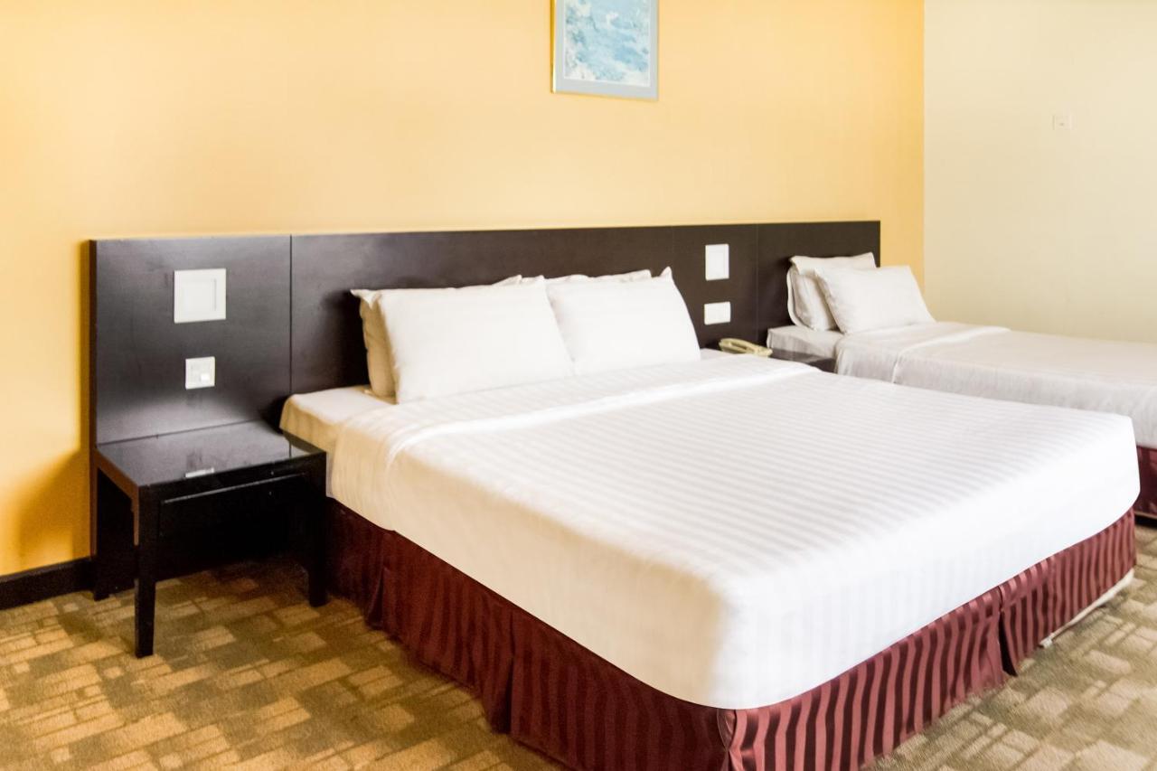 Oyo 89693 Perkasa Hotel Keningau Near Hospital Keningau Dış mekan fotoğraf