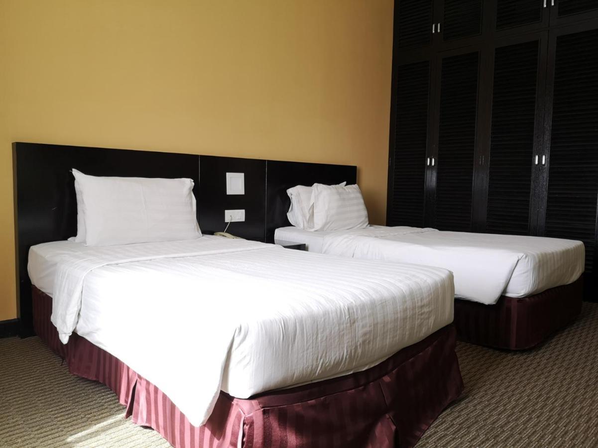 Oyo 89693 Perkasa Hotel Keningau Near Hospital Keningau Dış mekan fotoğraf