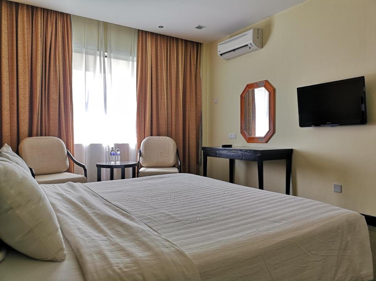 Oyo 89693 Perkasa Hotel Keningau Near Hospital Keningau Dış mekan fotoğraf