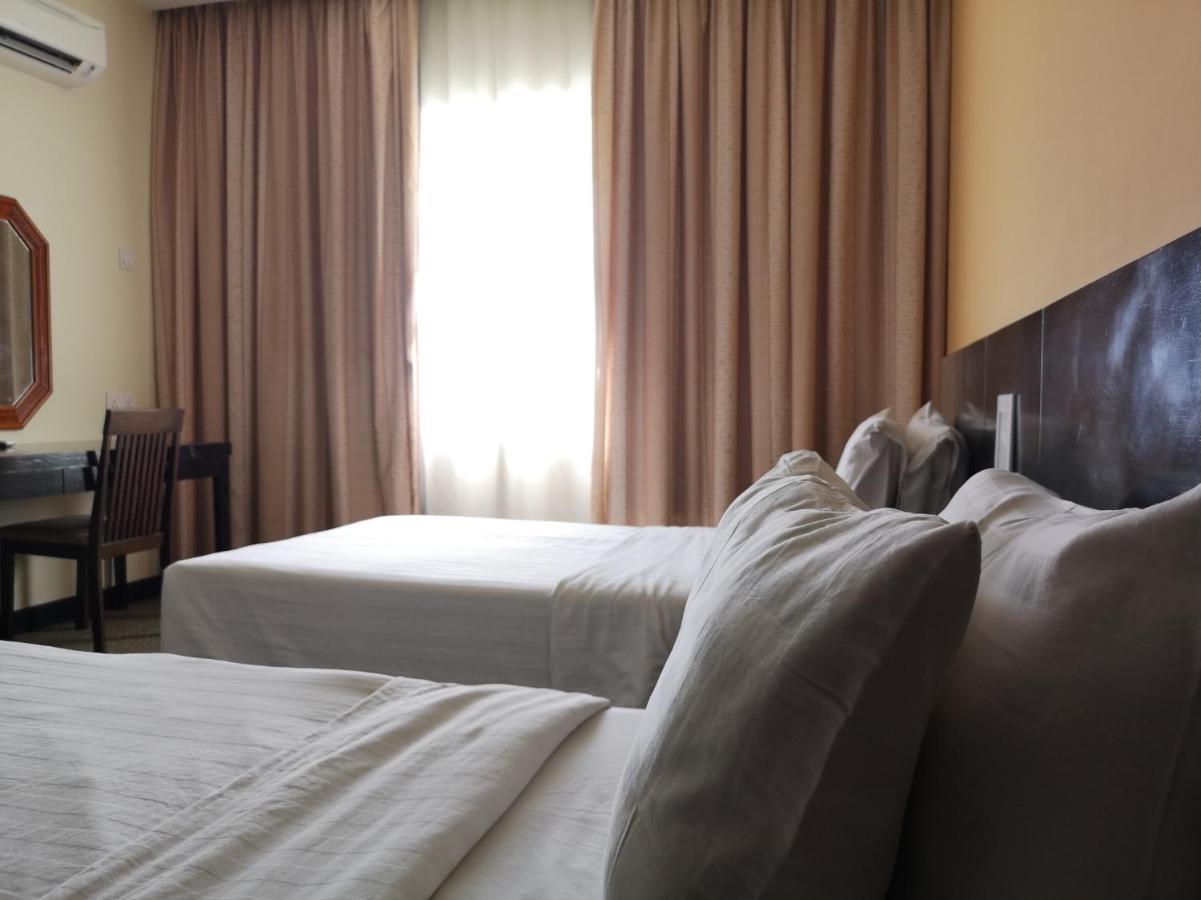 Oyo 89693 Perkasa Hotel Keningau Near Hospital Keningau Dış mekan fotoğraf