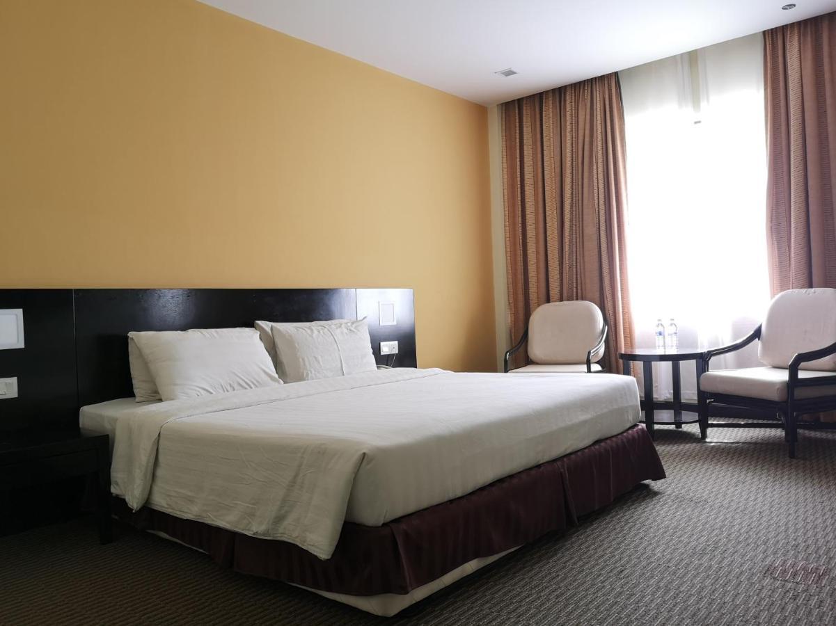 Oyo 89693 Perkasa Hotel Keningau Near Hospital Keningau Dış mekan fotoğraf